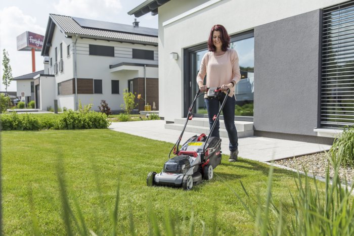 Аккумуляторная газонокосилка AL-KO Easy Flex, 18v, 34.8 см Li, в комплекте с 2 аккумуляторами и ЗУ 