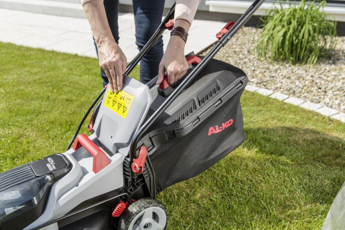 Аккумуляторная газонокосилка AL-KO Easy Flex, 18v, 34.8 см Li, в комплекте с 2 аккумуляторами и ЗУ 